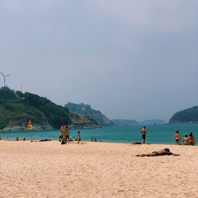 หาดป่าตอง, สุรินทร์, ในหาน ภูเก็ต