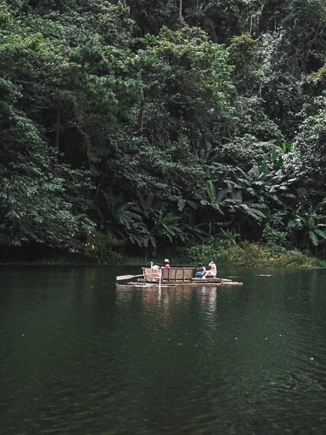 🌿 ทะเลสาบกลางหุบเขา ‘ปางอุ๋ง’ แม่ฮ่องสอน