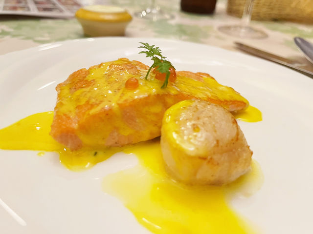 本格🍽️フランス料理。ペットと泊まれるペンション