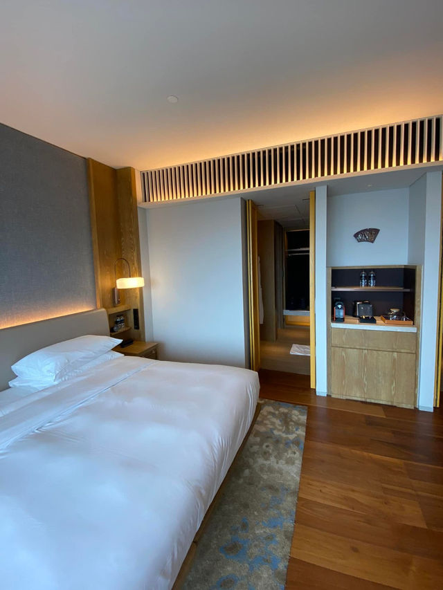 Urban Chic at Andaz Singapore