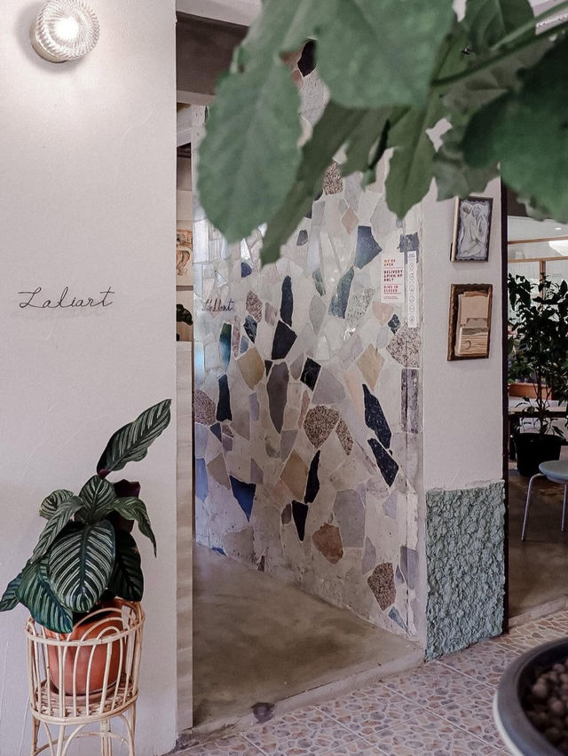 Laliart Coffee ☕️ (ลิลู ละเลียด)