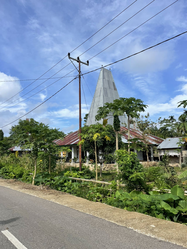 You Know You’ve Arrived on Sumba When You See the Houses 🏠✨