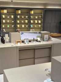 Minimalist Comfort Meets City Convenience – Ji Hotel Nanjing Road