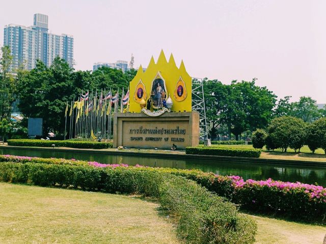 泰國曼谷湄南河畔大學校園百年歷史體育場一日遊行程，適合親子遊，適合打卡拍照📸