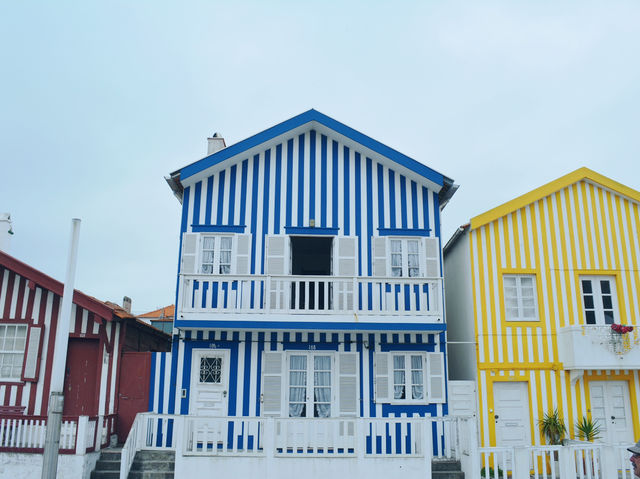 【ポルトガル】カラフルなストライプの街、コスタ・ノヴァ🎨🏖️