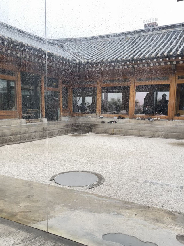 Café Onion Anguk - A restored Hanok