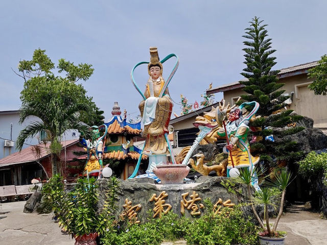 🏮✨ *Chong Long Gong Temple: A Sacred Oasis in Johor’s Heart!* ✨🏮