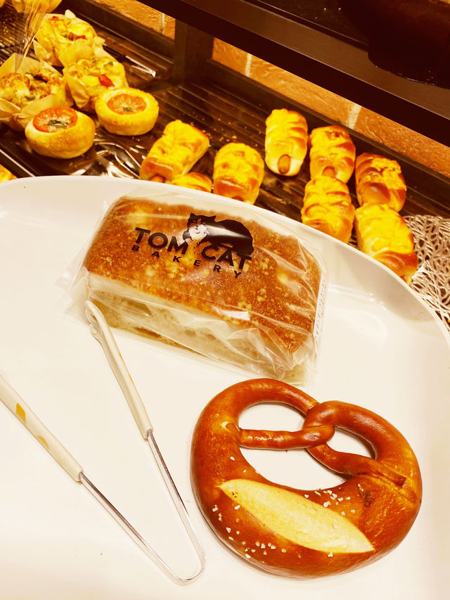 【梅田】パン🥐大阪駅直結🥐行列のできるパン屋