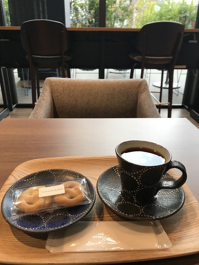 【神田で書道具と世界から消えた紙の本とコーヒーとカレーを巡る午後の買い物旅】