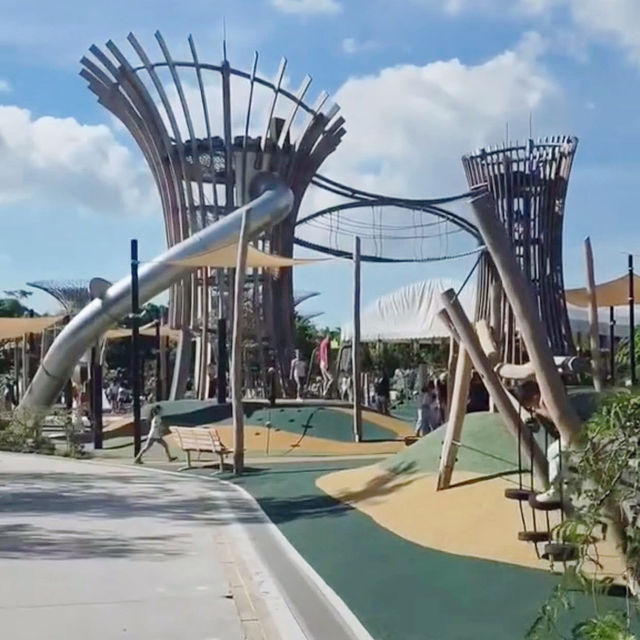 Play and Bloom: A Fun-Filled Stop at the Family Zone 🇸🇬