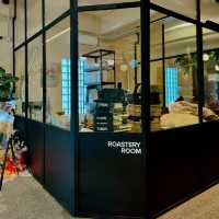 Crafted Perfection at Manyflow Artisanal Coffee