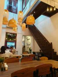 Art Meets Comfort Food at Pinwheel Café