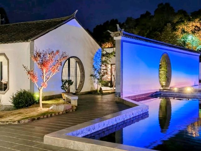 雲南 | 若水三千親水餐廳，白牆青瓦、環境清幽的質感餐聽