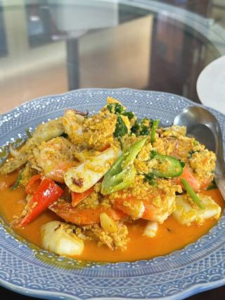 맛있는 음식, 저렴한 가격, 바안 마이홈에서 즐기세요! (사뭇사콘)