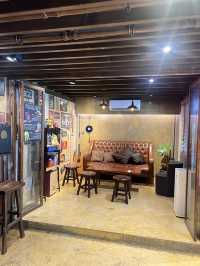 Backstreet Cafe Pattaya คาเฟ่ลับพัทยา