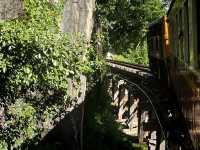 สัมผัสประวัติศาสตร์บนรางรถไฟเหนือน้ำแคว