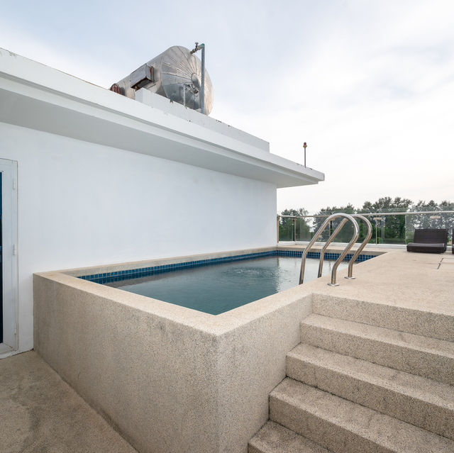 Splash Beach Resort Maikhao Phuket ไม้ขาว ภูเก็ต 