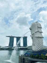 When in Singapore… Say Hi to the Spitting Lion