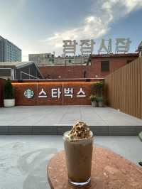 【🇰🇷韓国】広蔵市場にスタバができた‼️雰囲気最高🪔絶対行ってほしい❣️