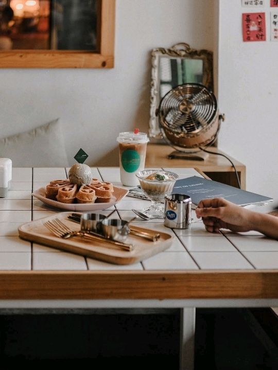 Cool Vibes & Creative Treats in the Heart of Town