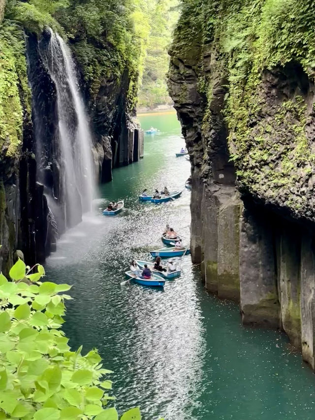 高千穗峽-划船才能看到的美景