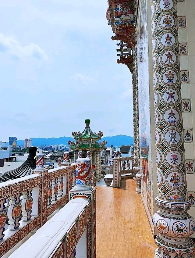 วัดฉื่อฉาง เป็นวัดจีนที่ตั้งอยู่ใจกลางเมืองหาดใหญ่