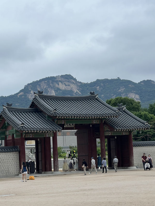 광화문과 경복궁, 근정전