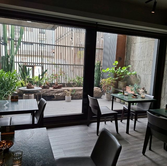 神級布丁×天婦羅泡湯咖哩｜台中藝廊餐廳