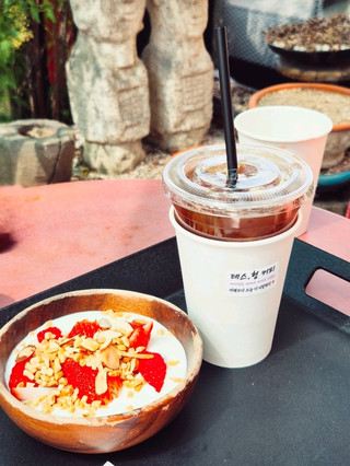 Kopi Geochang Tessi dengan teras yang buka lebih awal ☕️