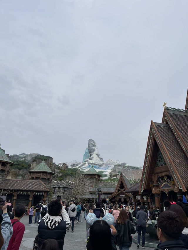Fantasy Springs Tokyo Disneysea 🐠