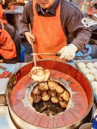 Midnight Munchies & Neon Dreams: A Solo Foodie’s Guide to Taipei Night Markets