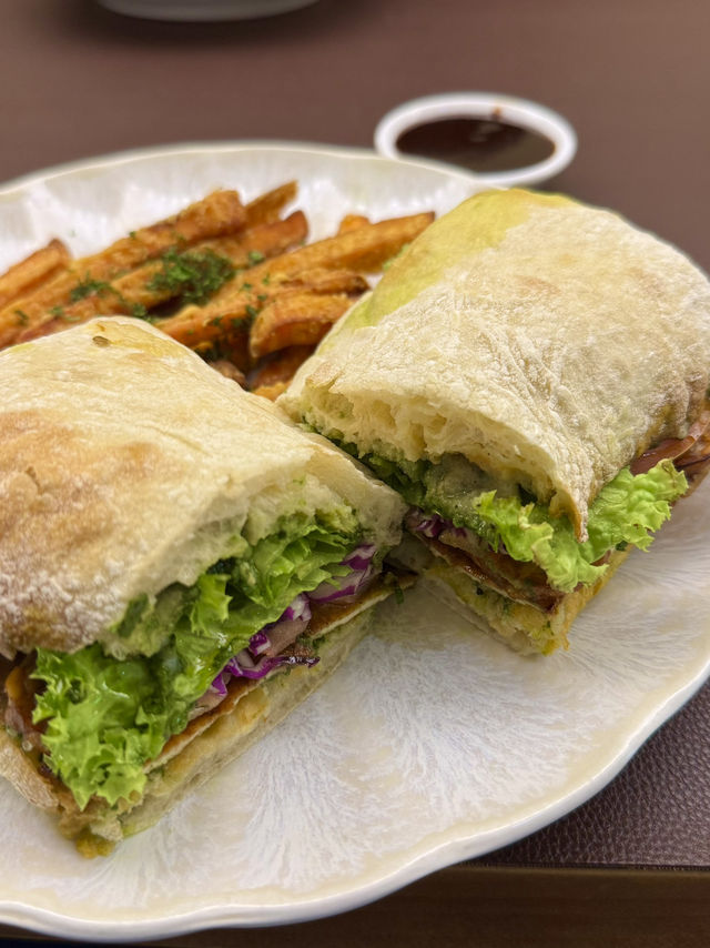 Beat the Heat — Sri Hartamas’ Cozy Vegan Hideout