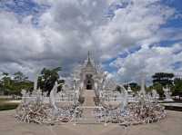 ✨ White Wonder in Chiang Rai — Wat Rong Khun