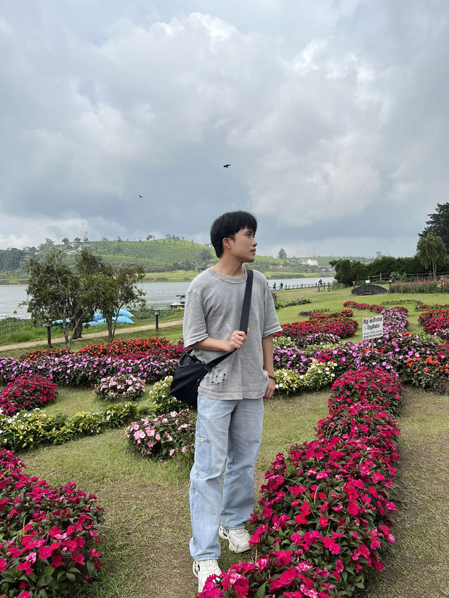 🌄 Gregory Lake, Nuwara Eliya — A Misty Highland Escape