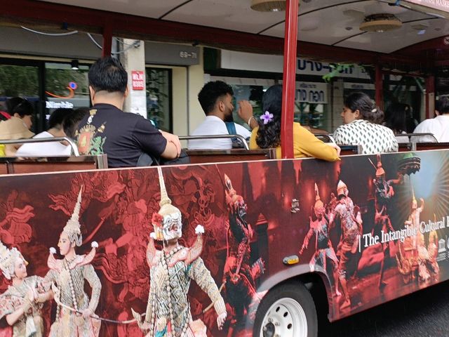 走進泰國文化瑰寶，叉隆功皇家劇院的藝術之旅。