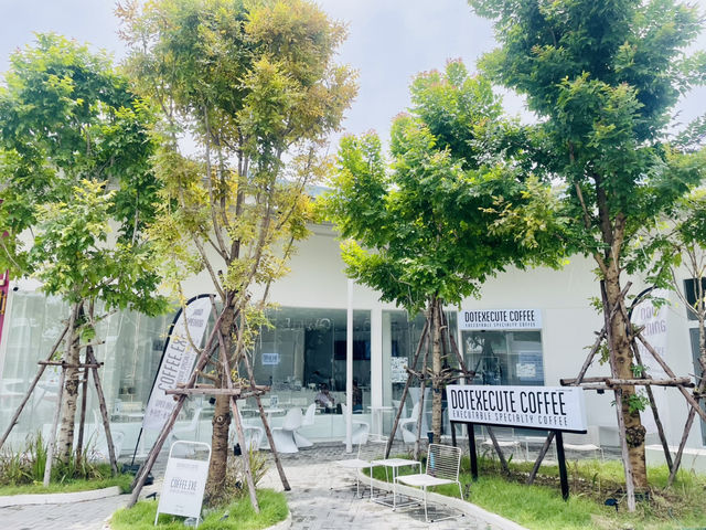 Coffee.EXE คาเฟ่สไตล์ผับ