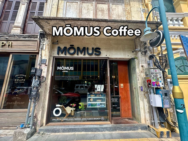 MŌMUS Coffee , Phuket 