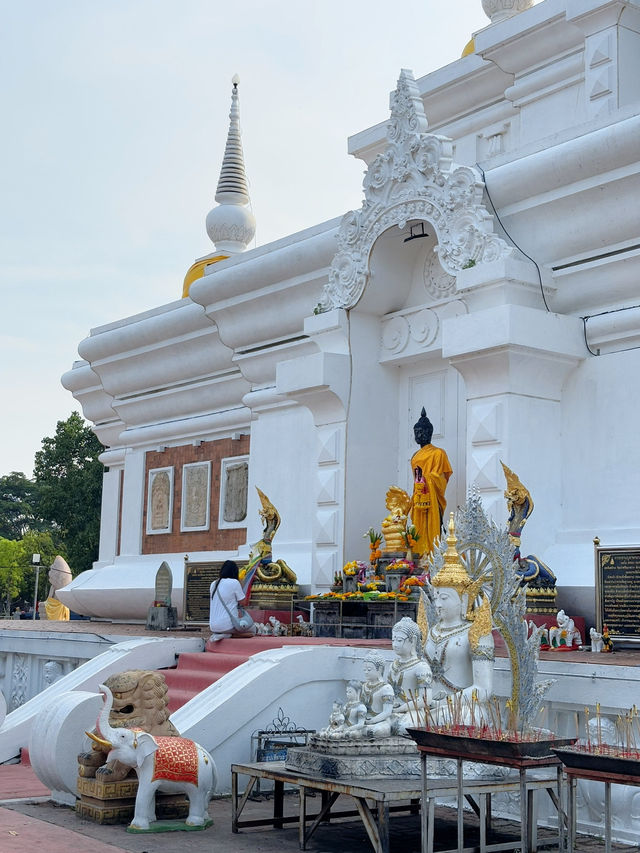 ใครไปมาแล้วบ้าง “พระธาตุนาดูน”