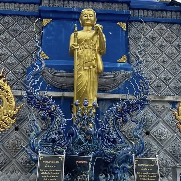 🐉💙 *Wat Rong Suea Ten: The Electric Blue Temple of Chiang Rai* 🏯✨