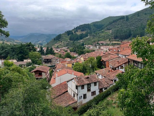 Mountain Vibes and Old Stone Streets in Potes