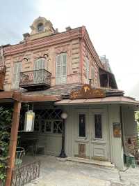 เดินเล่นยามเช้าในทบิลิซี The clock tower 