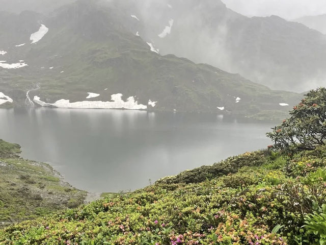 🏔️ Let’s Go to Nanjiluo (南极洛) – Yunnan’s "Heavenly Lake Sanctuary