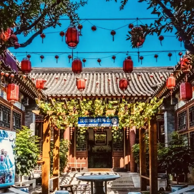 🏮 Let’s Explore Beijing’s Eight Great Hutongs – Where Old Peking Lives On!