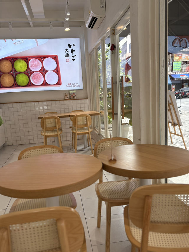 Tokyo Sweets Cafe (ซ.จุฬา 50)