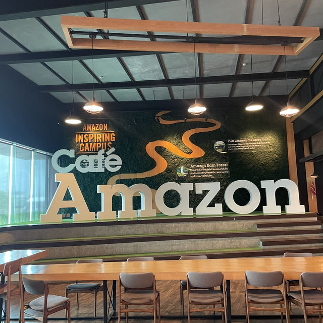 ☕ คาเฟ่อเมซอน (OASYS) สาขาวังน้อย – จุดพักเติมพลัง ☕ คาเฟ่อเมซอน (OASYS) สาขาวังน้อย – จุดพักเติมพลัง