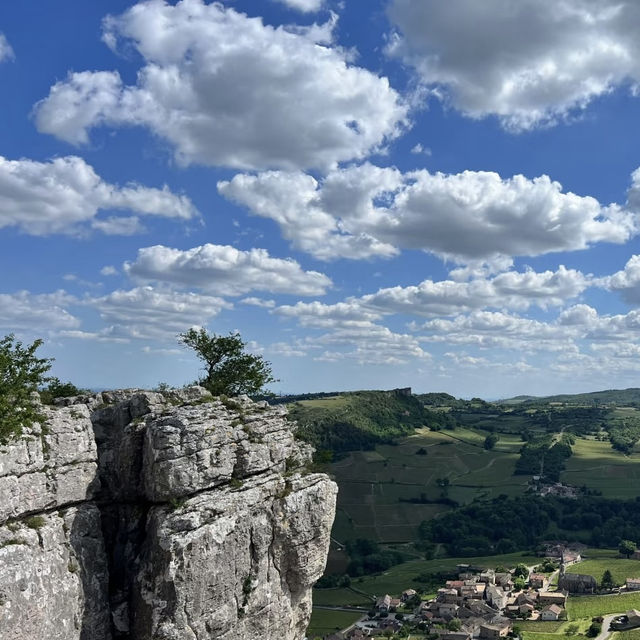  Roche de Solutré – A Cliffside Icon of Burgundy