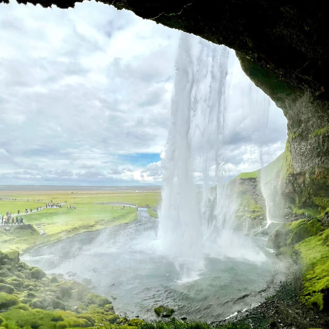 Seljalandsfoss – Iceland’s Iconic Waterfall You Can Walk Behind