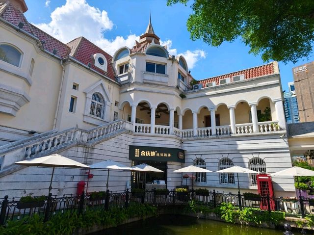 梅拉尼亞小鎮西式建築美景