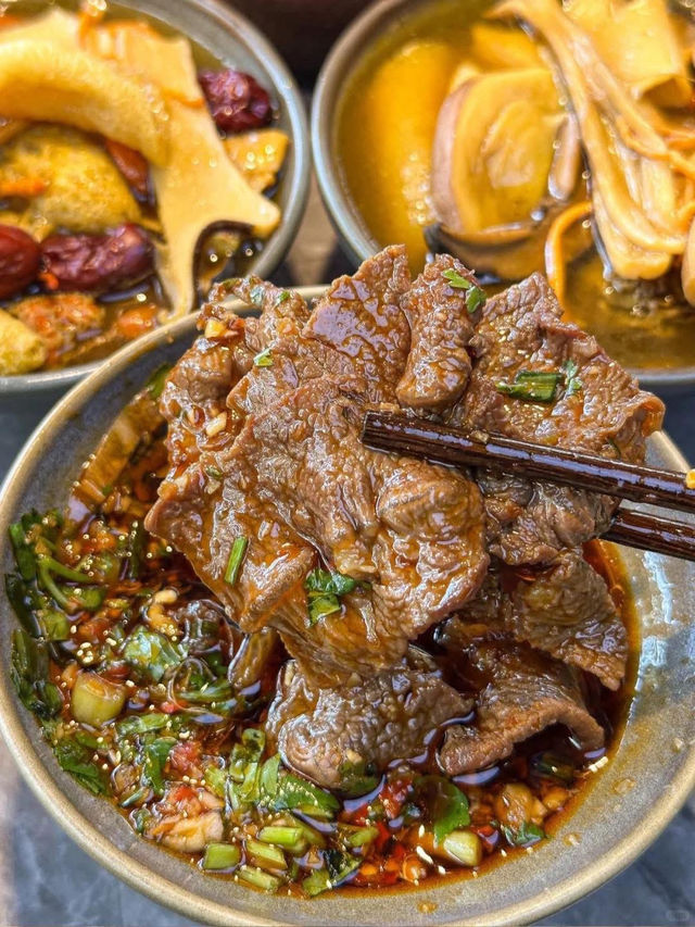 wild mushroom hotpot by Cuihu Lake!