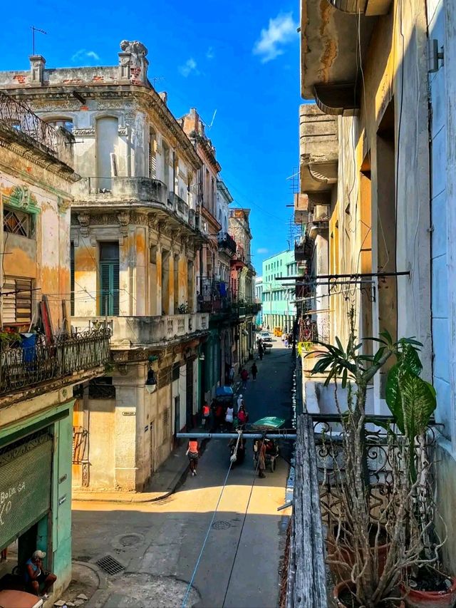 🌆 Old Havana – A Living Museum of History and Culture 🇨🇺